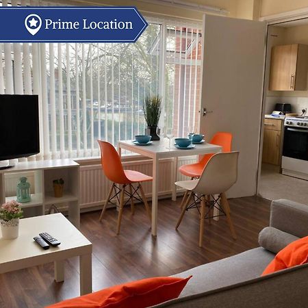 Conveniently Situated 1Bed Apt In Stretford Appartement Manchester Buitenkant foto