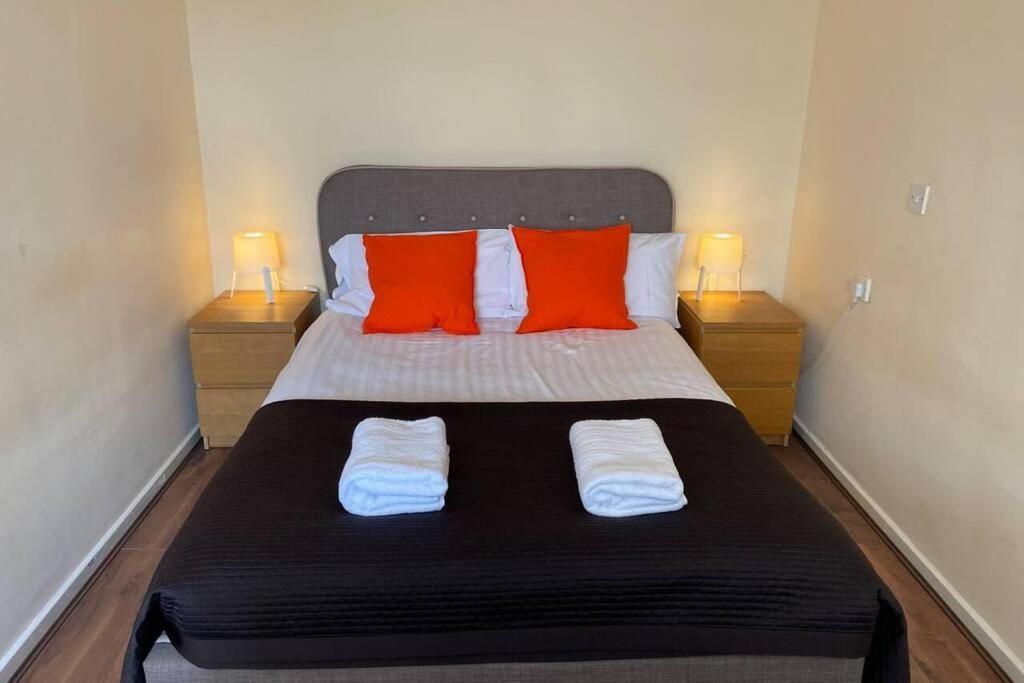 Conveniently Situated 1Bed Apt In Stretford Appartement Manchester Buitenkant foto